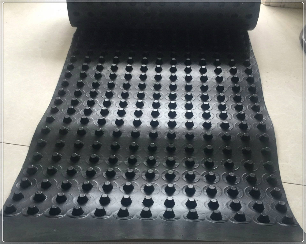 塑料排水板比傳統式排水板的優勢所屬？